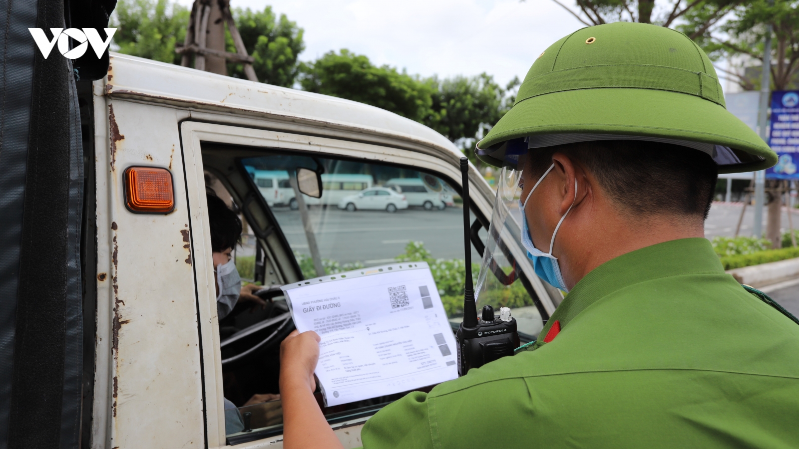 Đà Nẵng kiểm soát chặt việc cấp giấy đi đường, tạo thuận lợi cho người dân và doanh nghiệp
