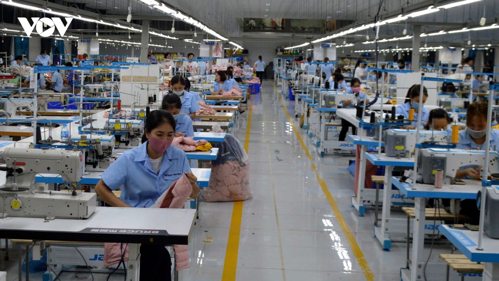 Nhiều đối tác chuyển đơn hàng sang nước khác, xuất khẩu gặp khó 