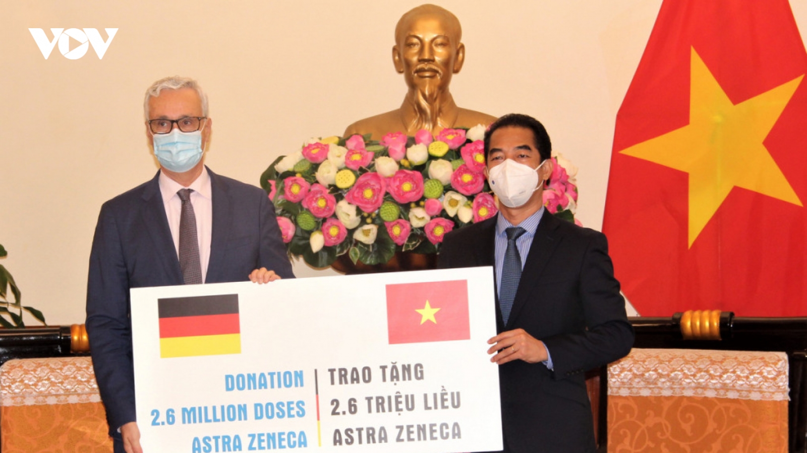 Đức trao tặng 2,6 triệu liều vaccine cho Việt Nam