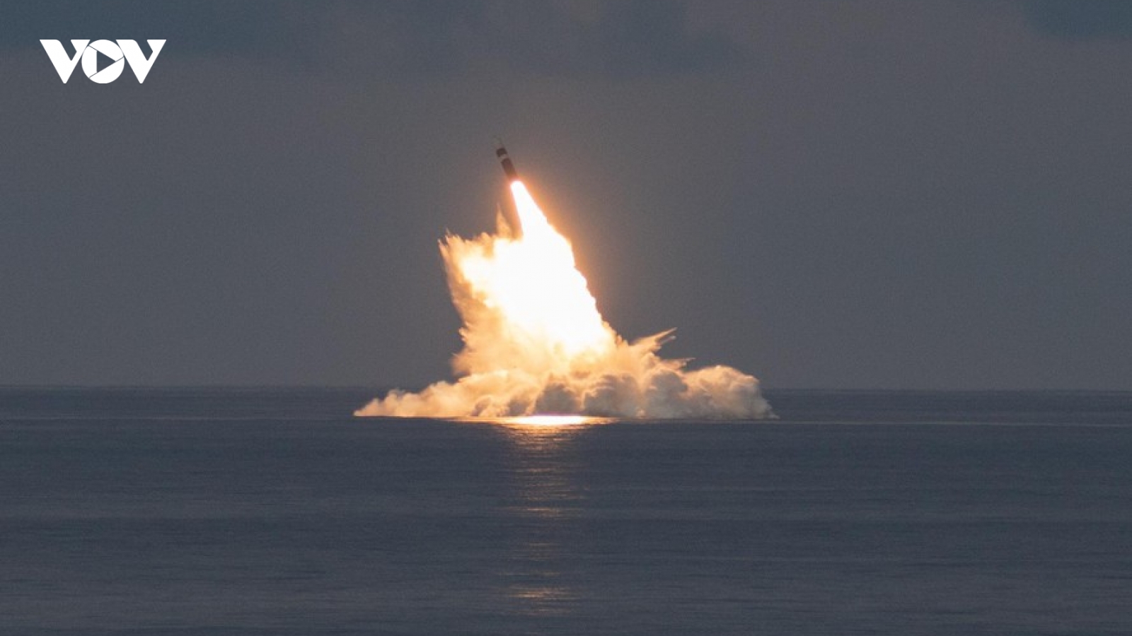 Mỹ phóng thử thành công tên lửa đạn đạo Trident II từ tàu ngầm hạt nhân