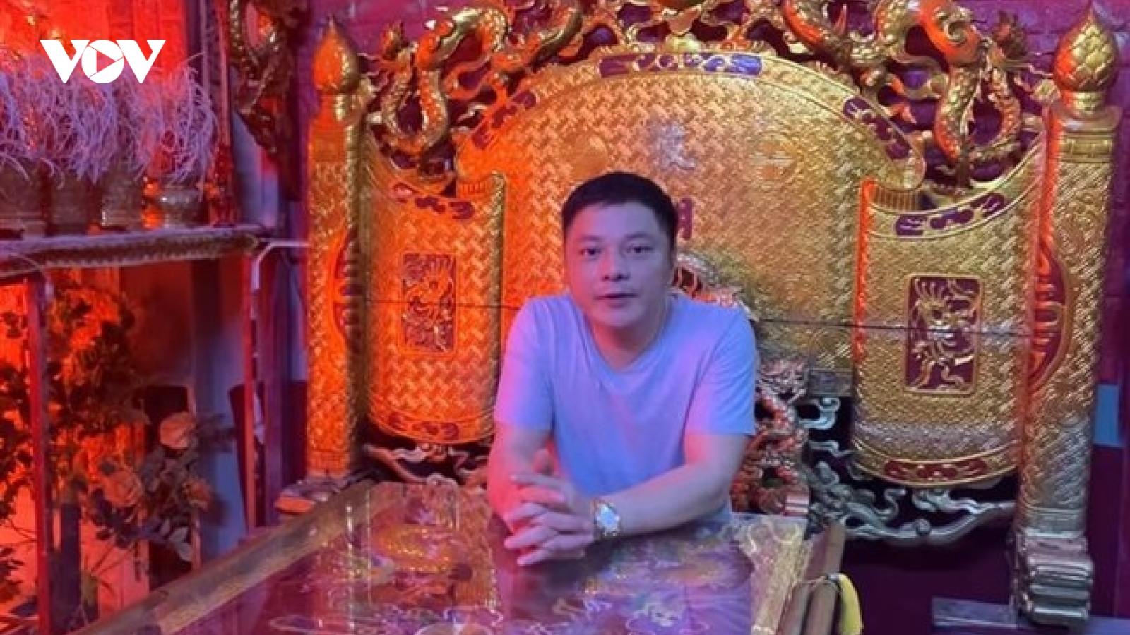 Cách ly, xử lý người tự xưng 'giáng trần' trấn yểm Covid-19