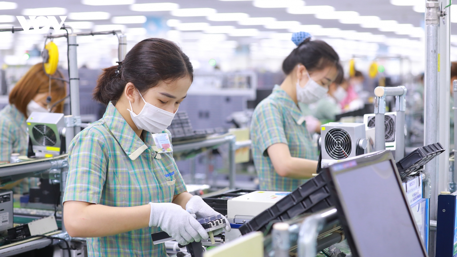 Doanh nghiệp đồng loạt kiến nghị hoạt động trở lại: Cần nghiên cứu cẩn trọng