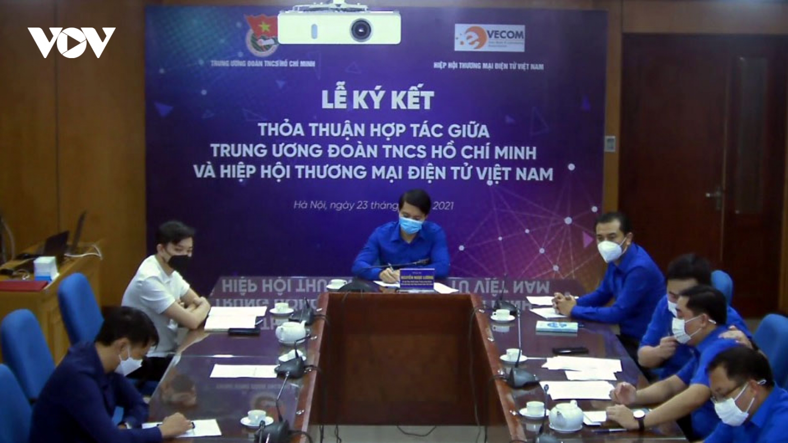 Nâng cao nhận thức, năng lực thương mại điện tử và chuyển đổi số cho thanh niên