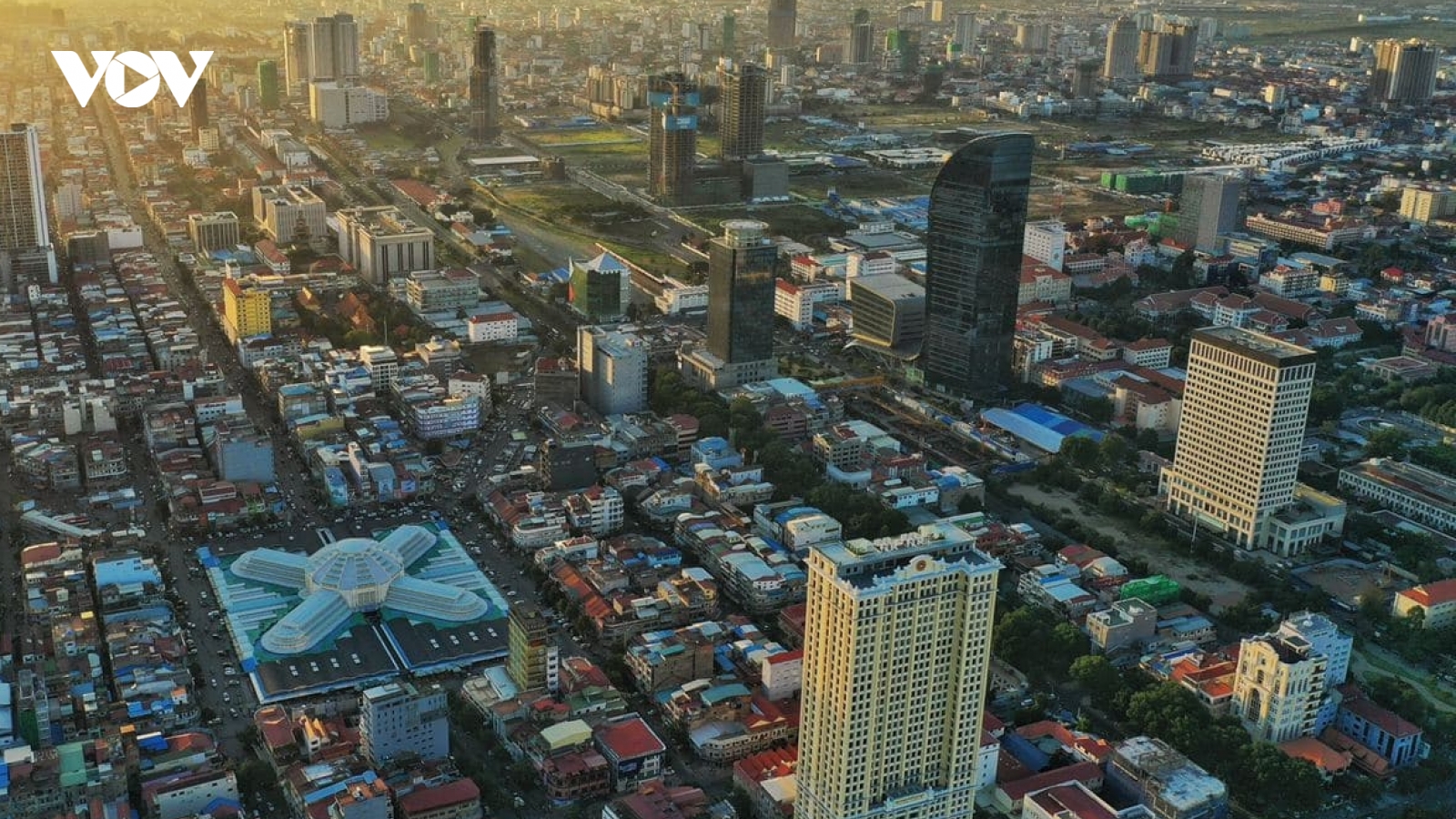 ADB hạ dự báo tăng trưởng kinh tế Campuchia còn 1,9% năm 2021