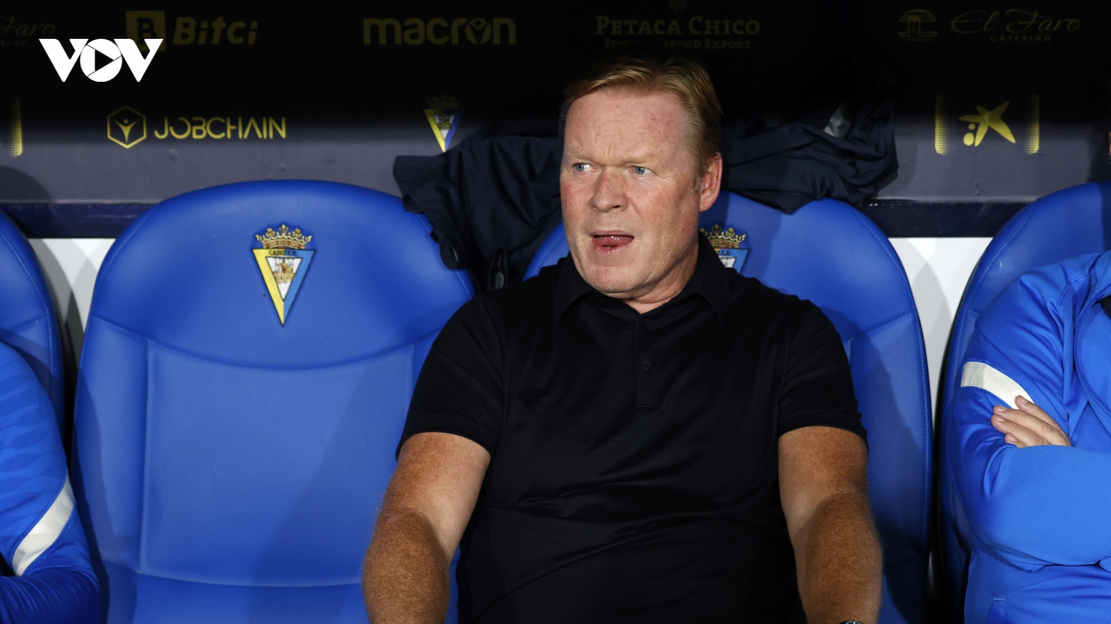 Barca khủng hoảng: HLV Koeman bị cấm chỉ đạo 2 trận