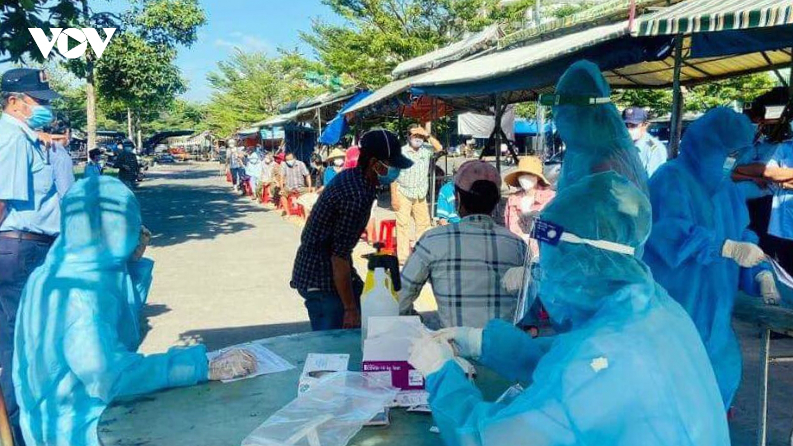 Phó Thủ tướng Vũ Đức Đam đề nghị Đồng Nai tăng tốc xét nghiệm COVID-19
