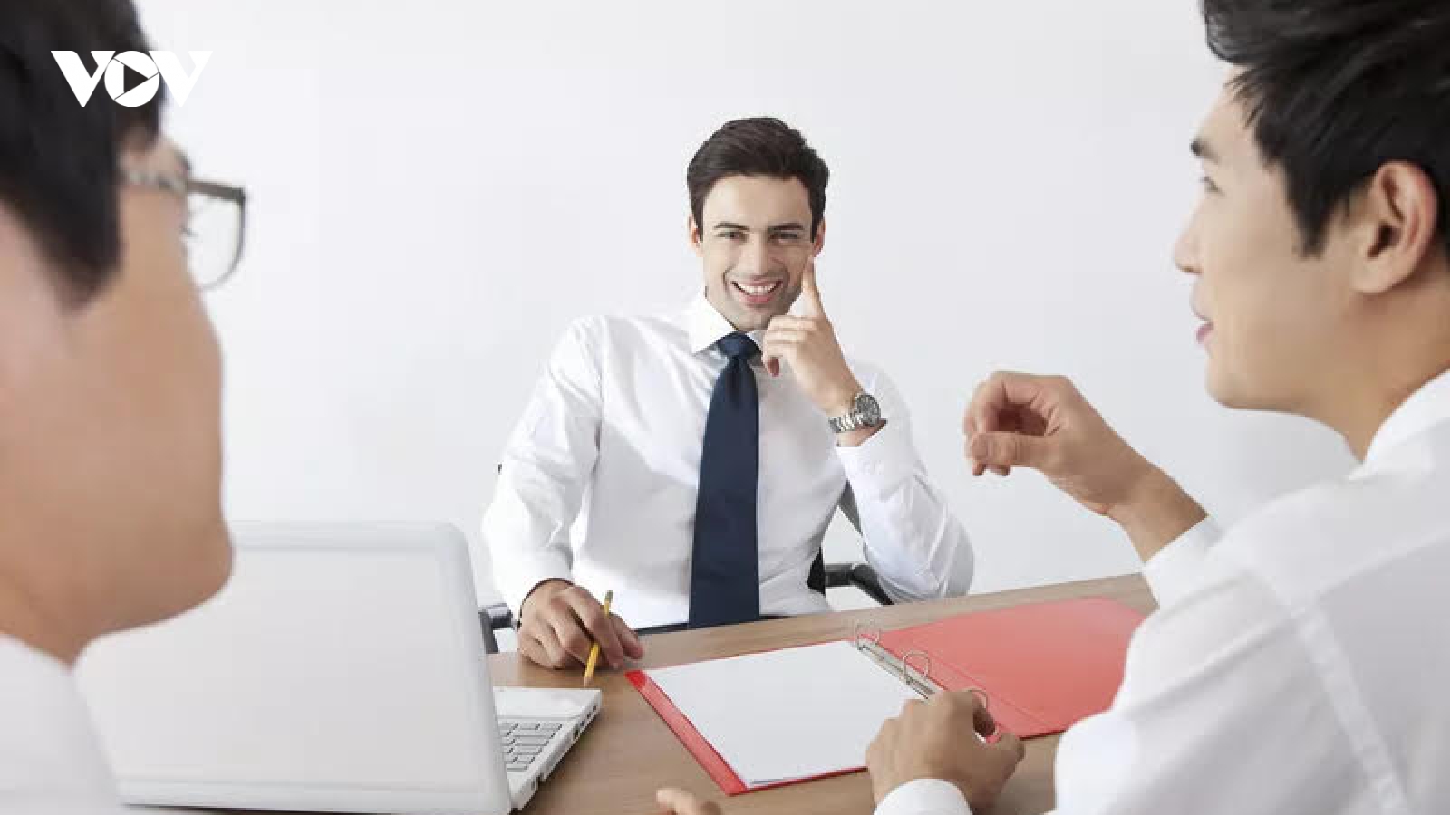 Mẹo mách bạn nên mặc gì cho buổi phỏng vấn?