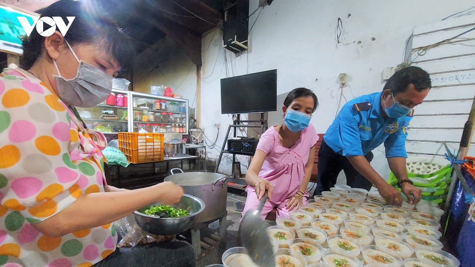 Suất ăn sáng “đậm tình thương” chị “Phước bầu” tặng người nghèo, bệnh nhân chạy thận