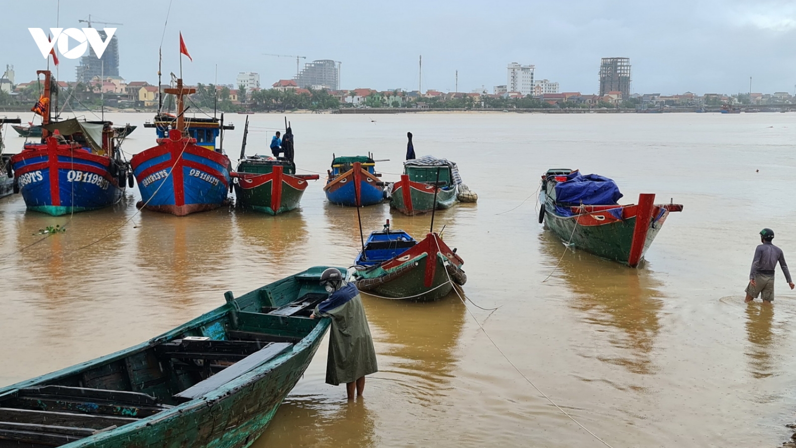 Đà Nẵng và Quảng Bình chuẩn bị phương án di dời dân tránh bão số 5