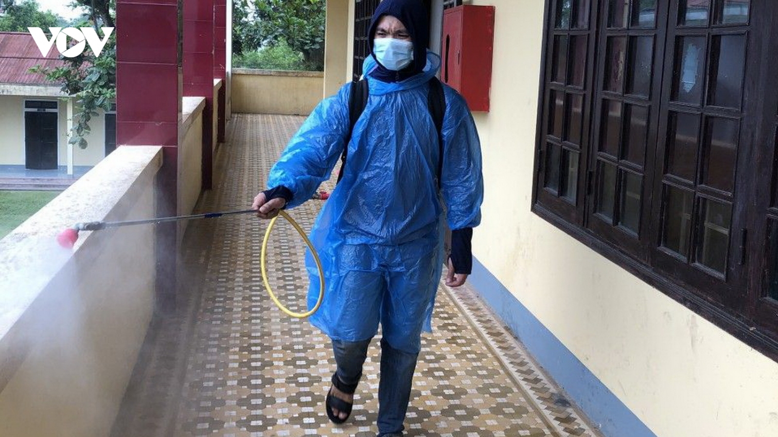 Học sinh các cấp ở thành phố Đông Hà (Quảng Trị) đến trường vào ngày mai