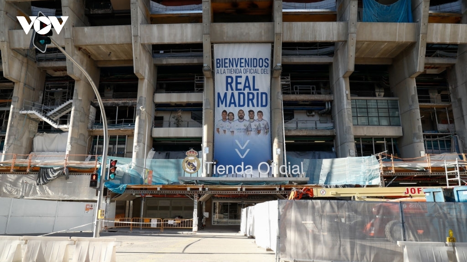 Real Madrid lần đầu thi đấu trên sân nhà Bernabeu sau 18 tháng