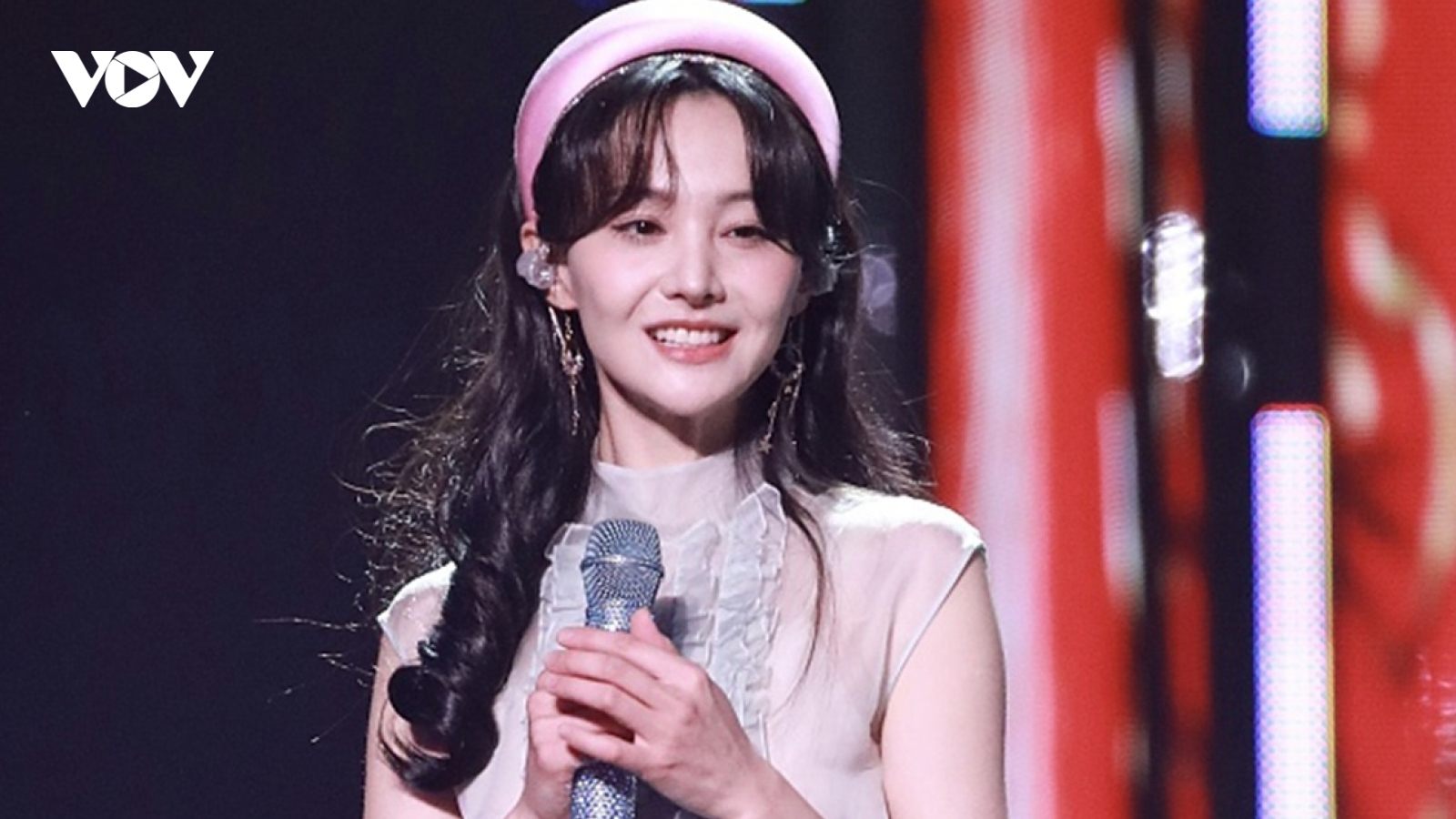 Trung Quốc chấn chỉnh giới showbiz, siết chặt “an ninh chính trị” mạng