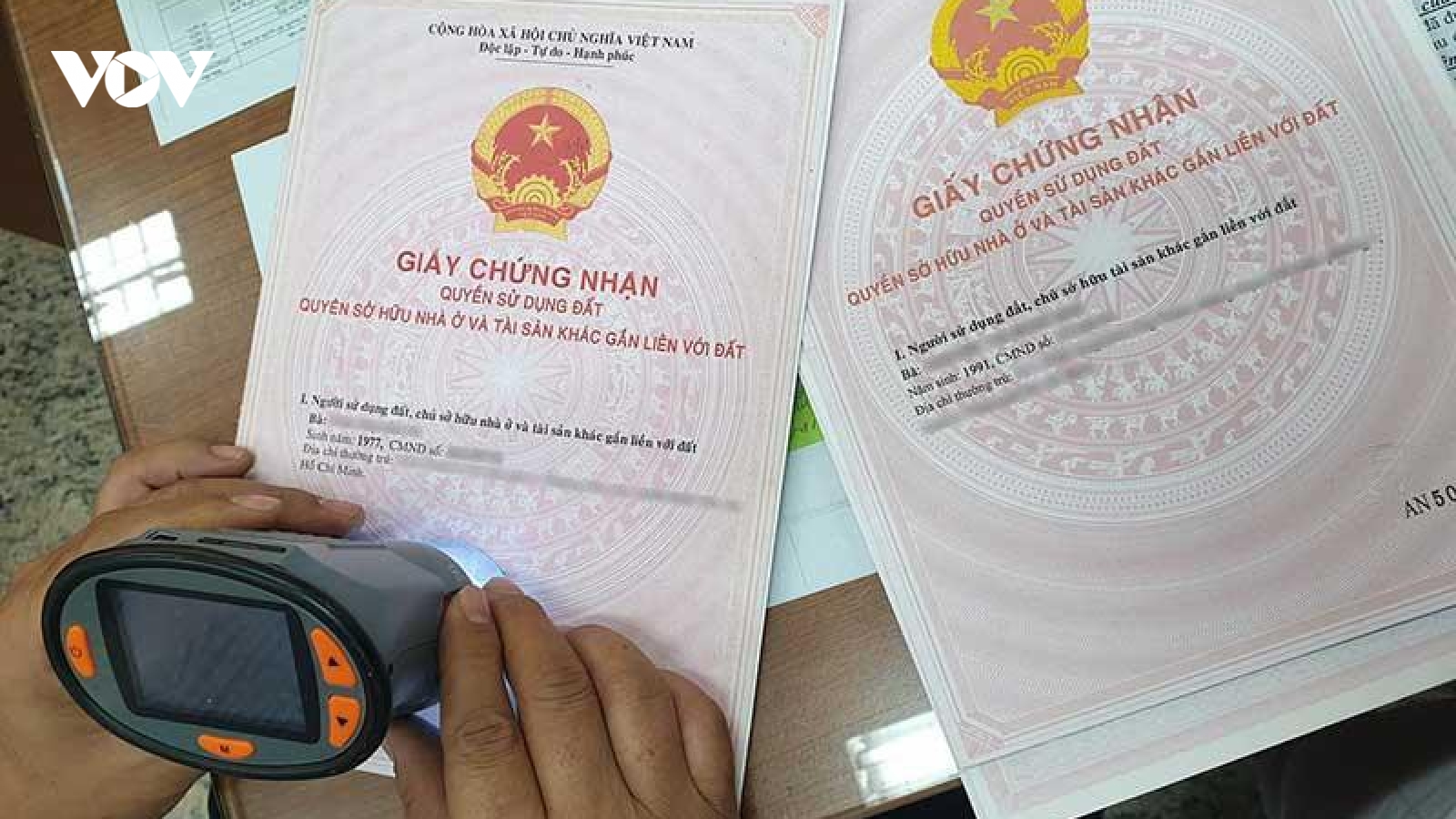 Giấy tờ giả, hậu quả thật