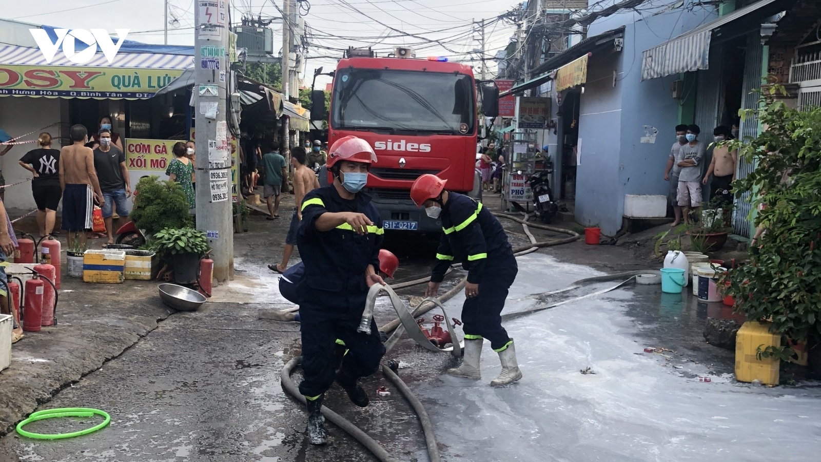 Đốt giấy tờ ở lầu trệt khiến căn nhà bốc cháy, 1 người tử vong ở TP.HCM