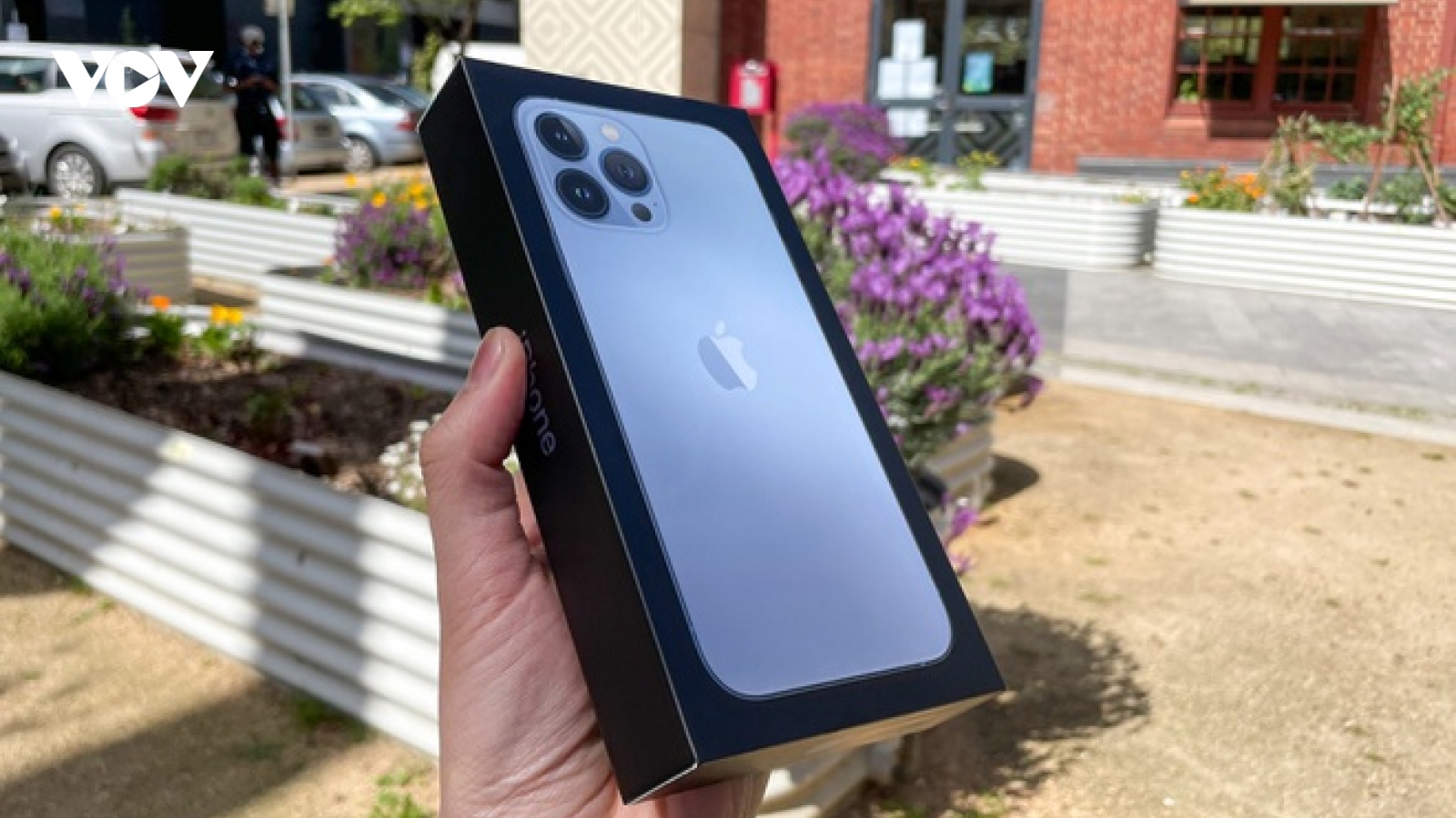 iPhone 13 Pro Max xách tay đổ bộ về Việt Nam, giá từ 46,5 triệu đồng