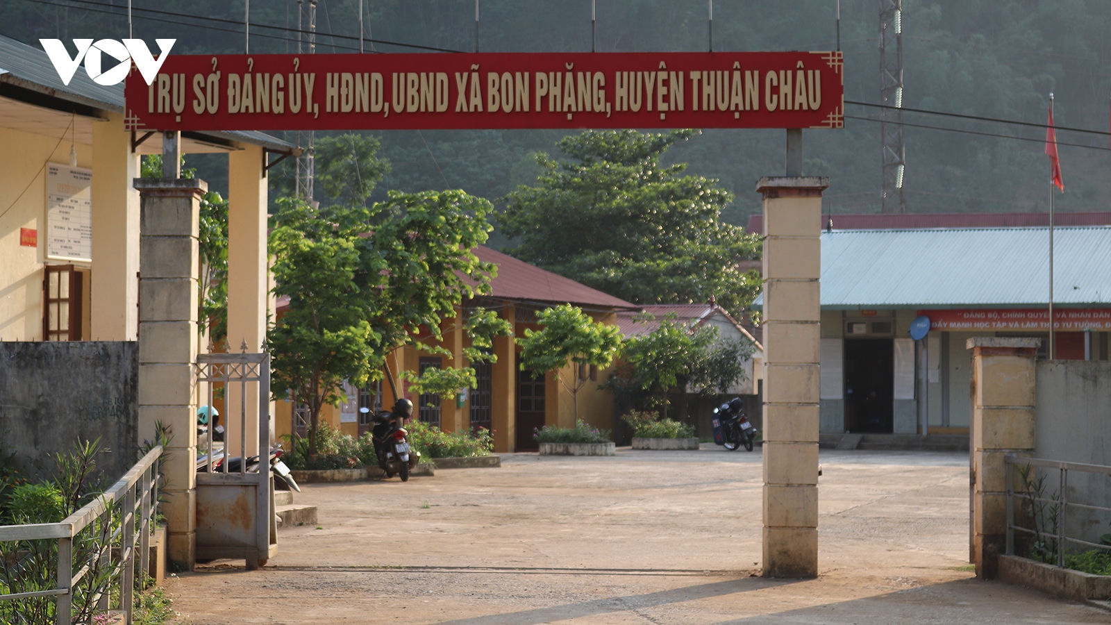 Đình chỉ công tác một chủ tịch xã ở Sơn La để làm rõ trách nhiệm phòng chống dịch