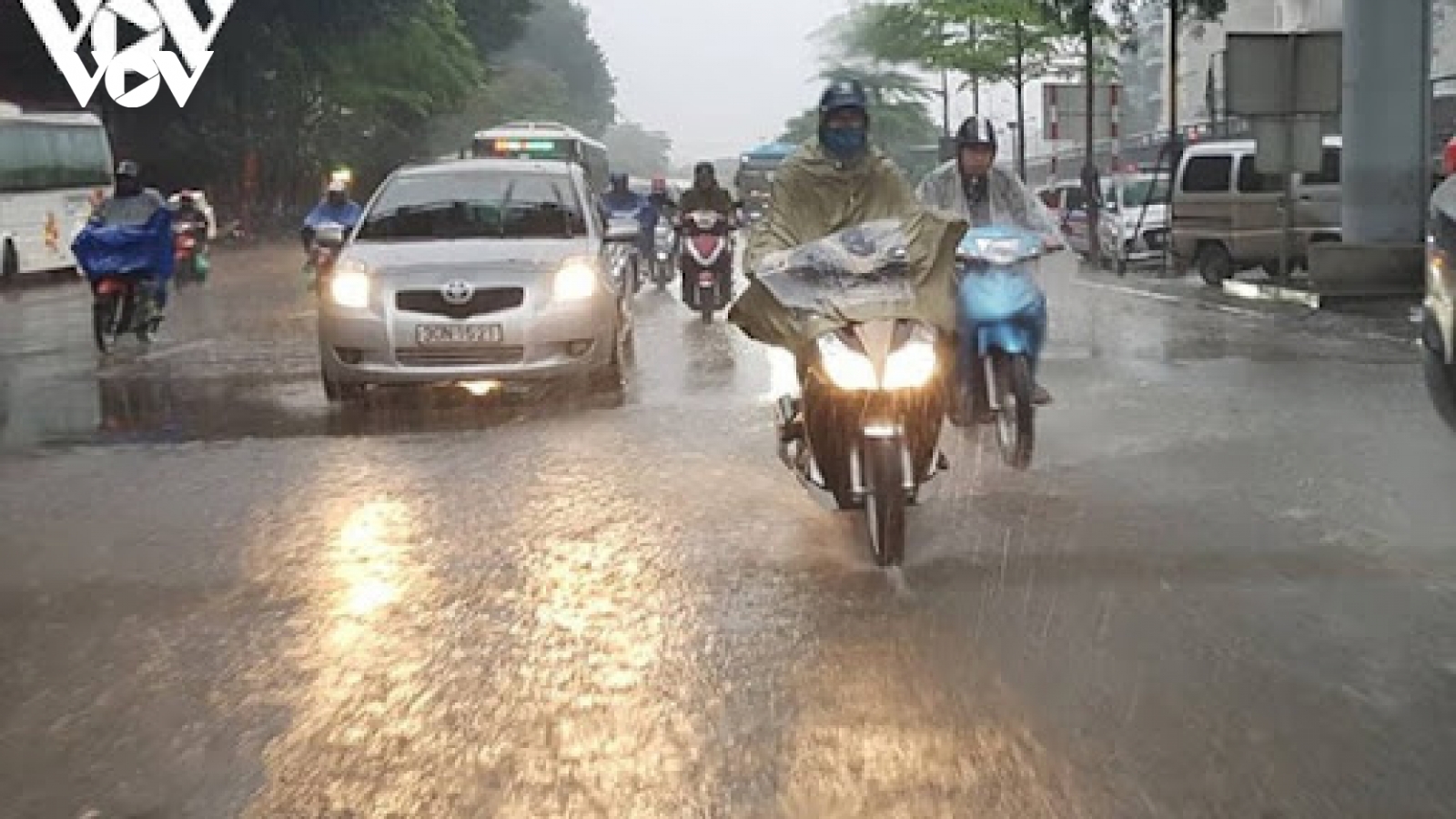 Thời tiết ngày và đêm 18/9: Miền Bắc mưa rào; miền Nam ngày nắng, đêm mưa