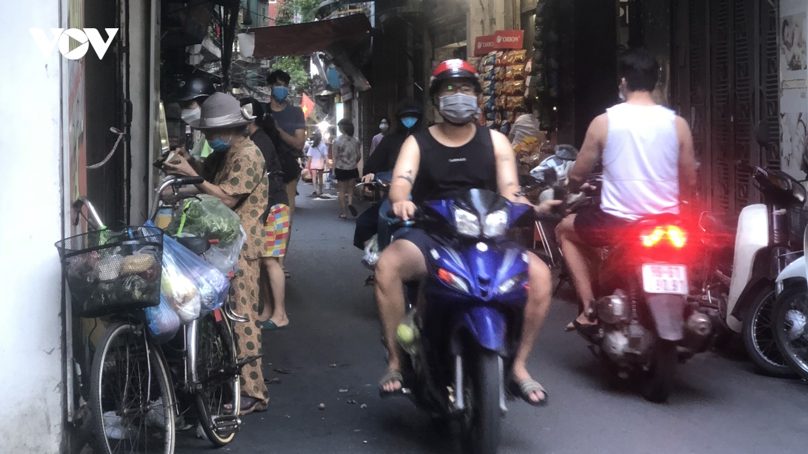 Hà Nội chấn chỉnh tình trạng “chặt ngoài, lỏng trong”