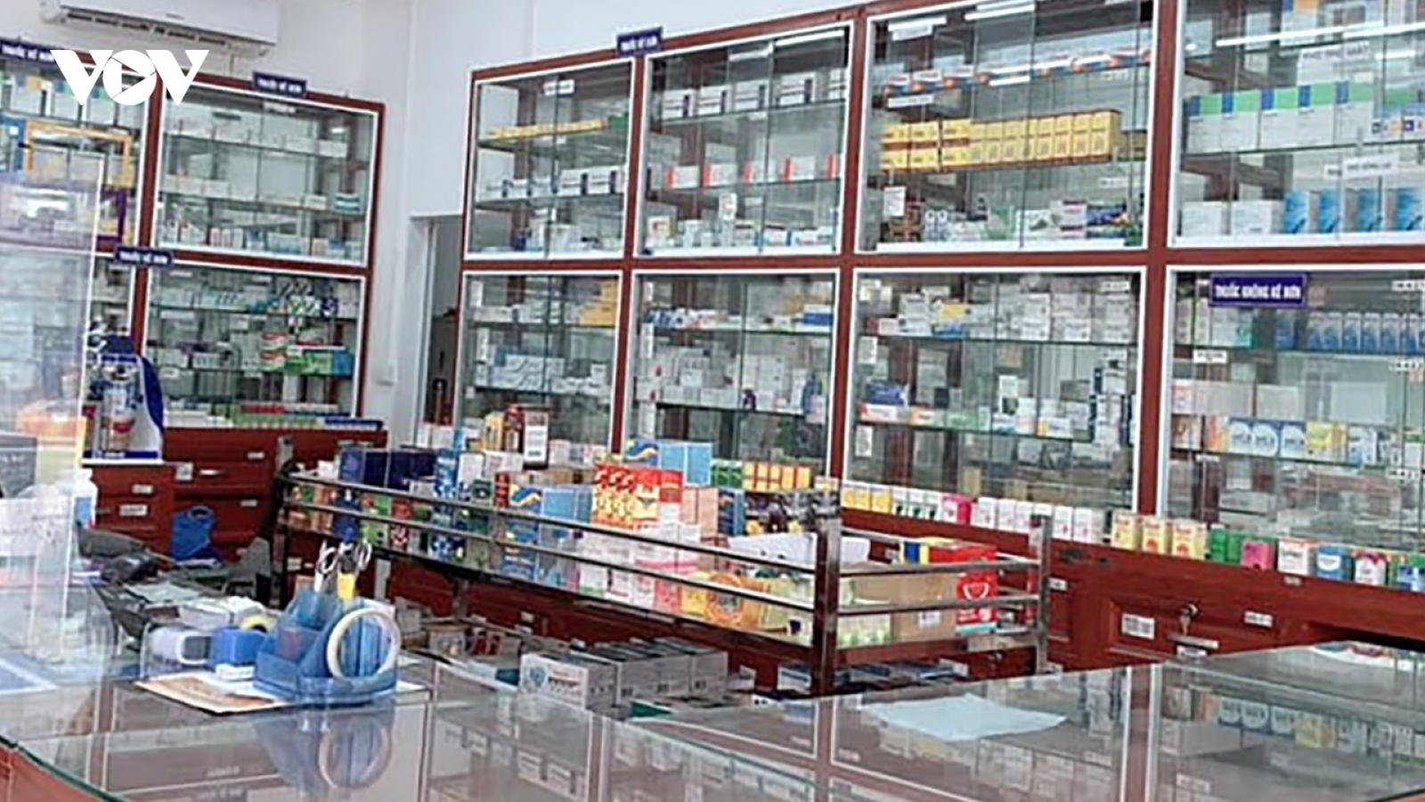 Thu hồi giấy phép 2 nhà thuốc ở Nghệ An vì vi phạm quy định phòng chống dịch