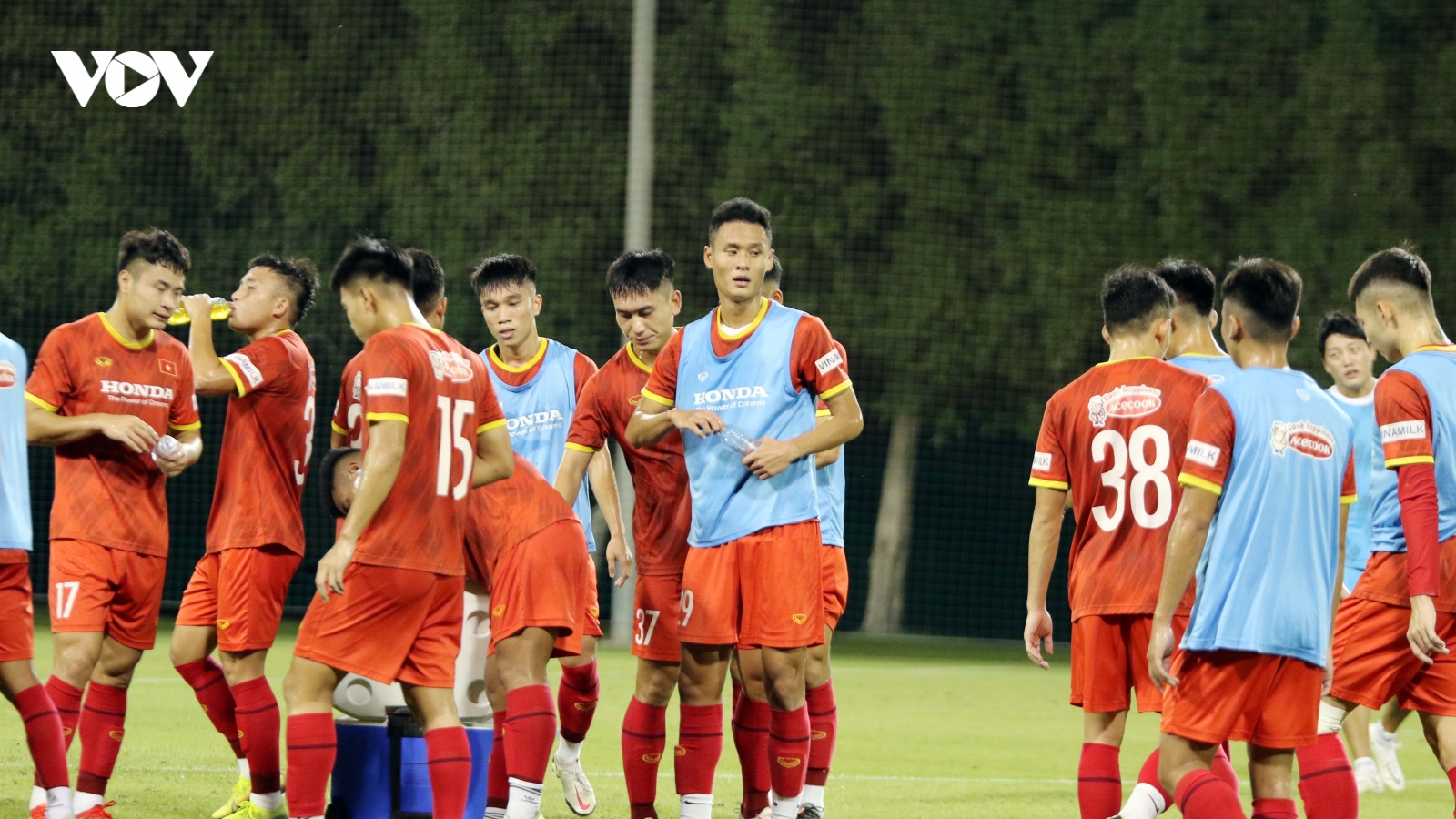 U23 Việt Nam tăng cường độ tập luyện, chờ đón thầy Park trở lại