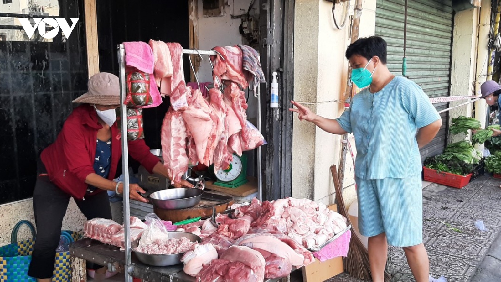 Giá heo hơi tăng chưa bền vững