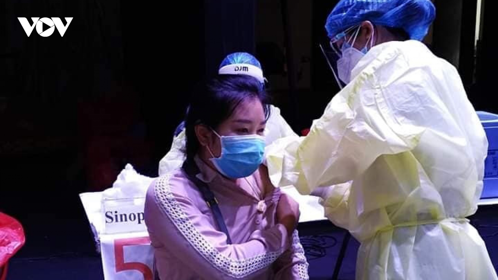Lào cho phép phụ nữ mang thai 12 tuần trở lên được tiêm vaccine