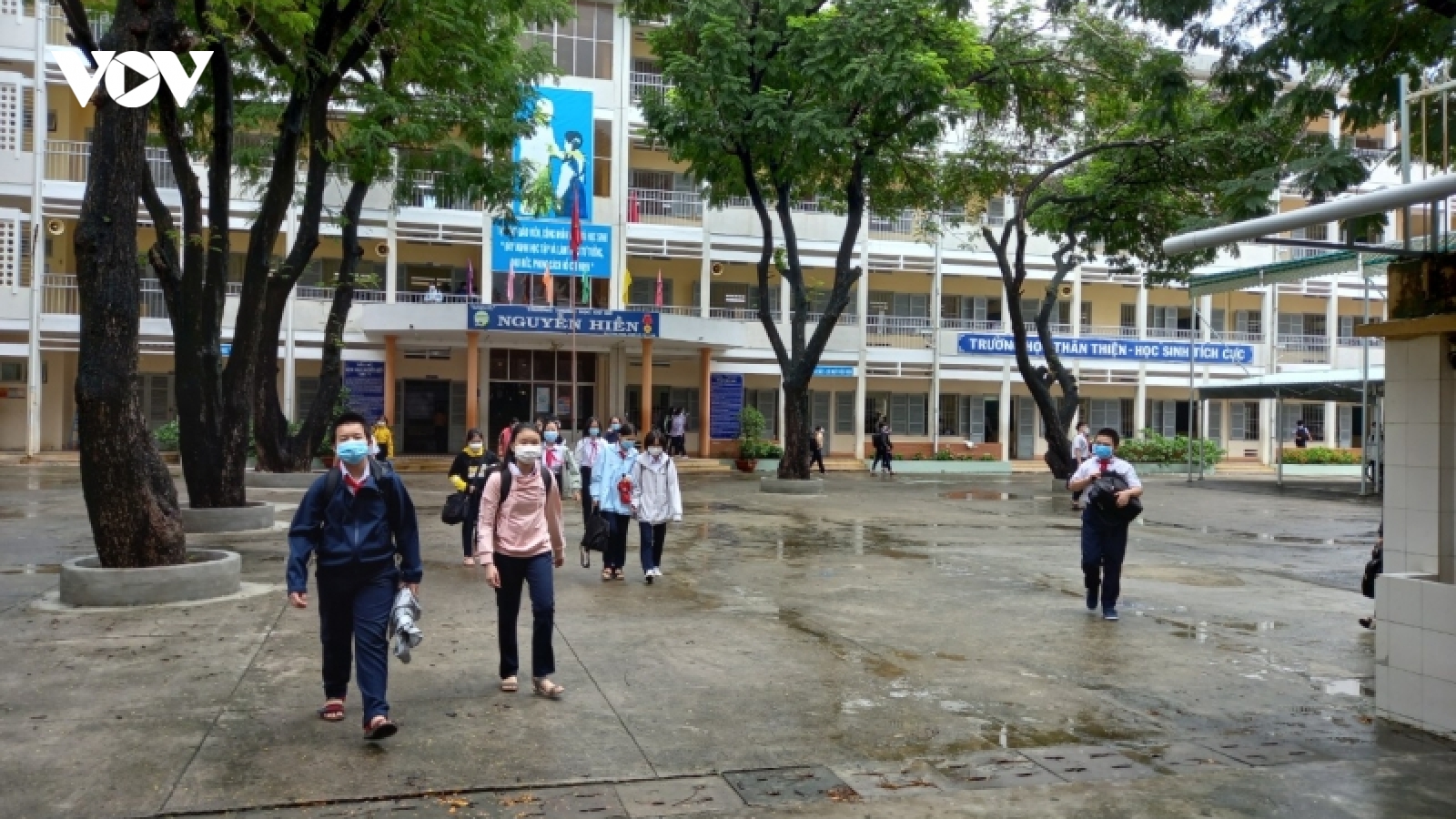 Học sinh toàn tỉnh Khánh Hòa nghỉ học để ứng phó với áp thấp nhiệt đới, bão