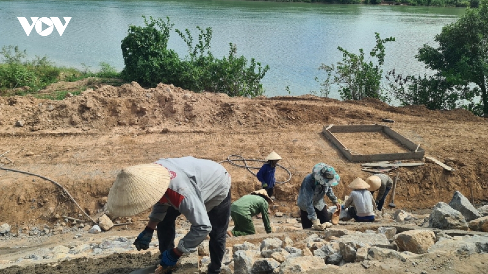 Quảng Bình chuẩn bị lương thực, nước uống cho các vùng nguy cơ bị cô lập, chia cắt do mưa