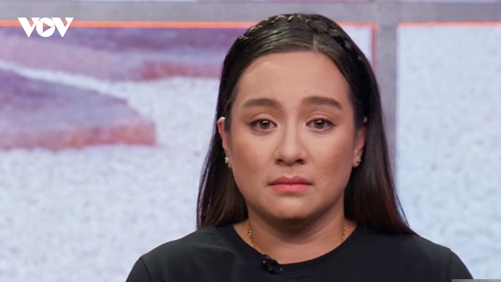Chuyện showbiz: Con gái ruột Phi Nhung sẽ mang tro cốt mẹ trở lại Việt Nam