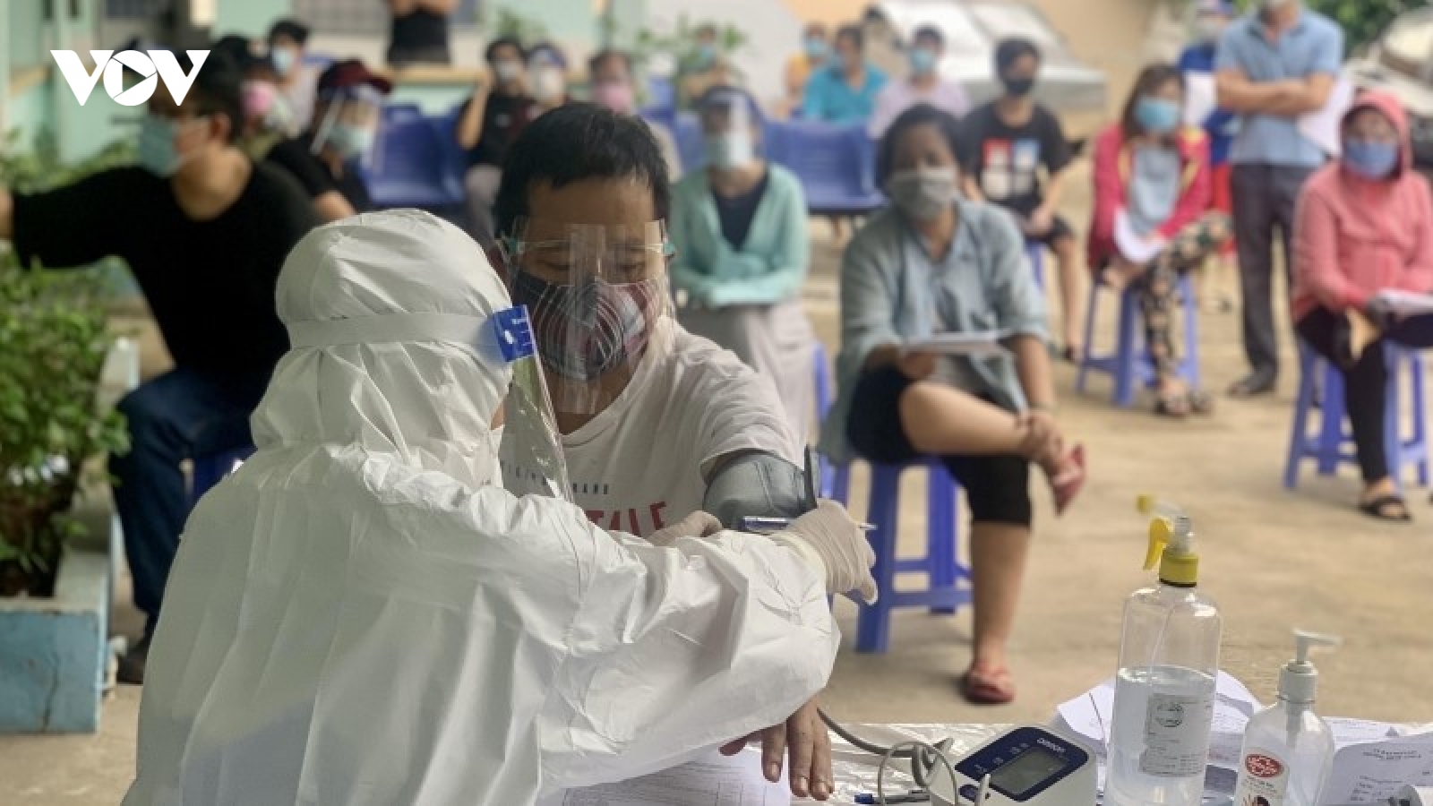 Huyện Củ Chi, TP.HCM tiêm vaccine COVID-19 cho 11.000 trẻ 16-17 tuổi