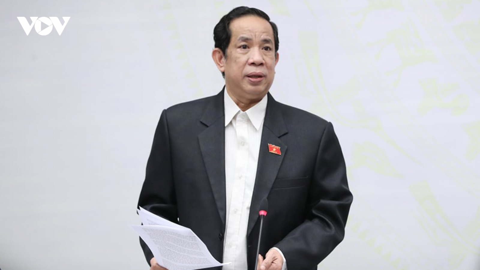 "Lùi thời điểm thực hiện chính sách cải cách tiền lương là phù hợp"