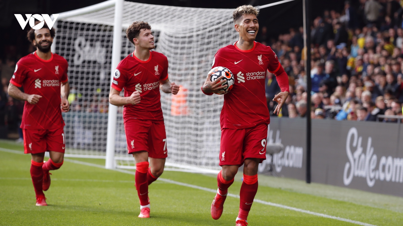 Liverpool "hủy diệt" Watford nhờ Firmino và Salah, tạm chiếm ngôi đầu Ngoại hạng Anh