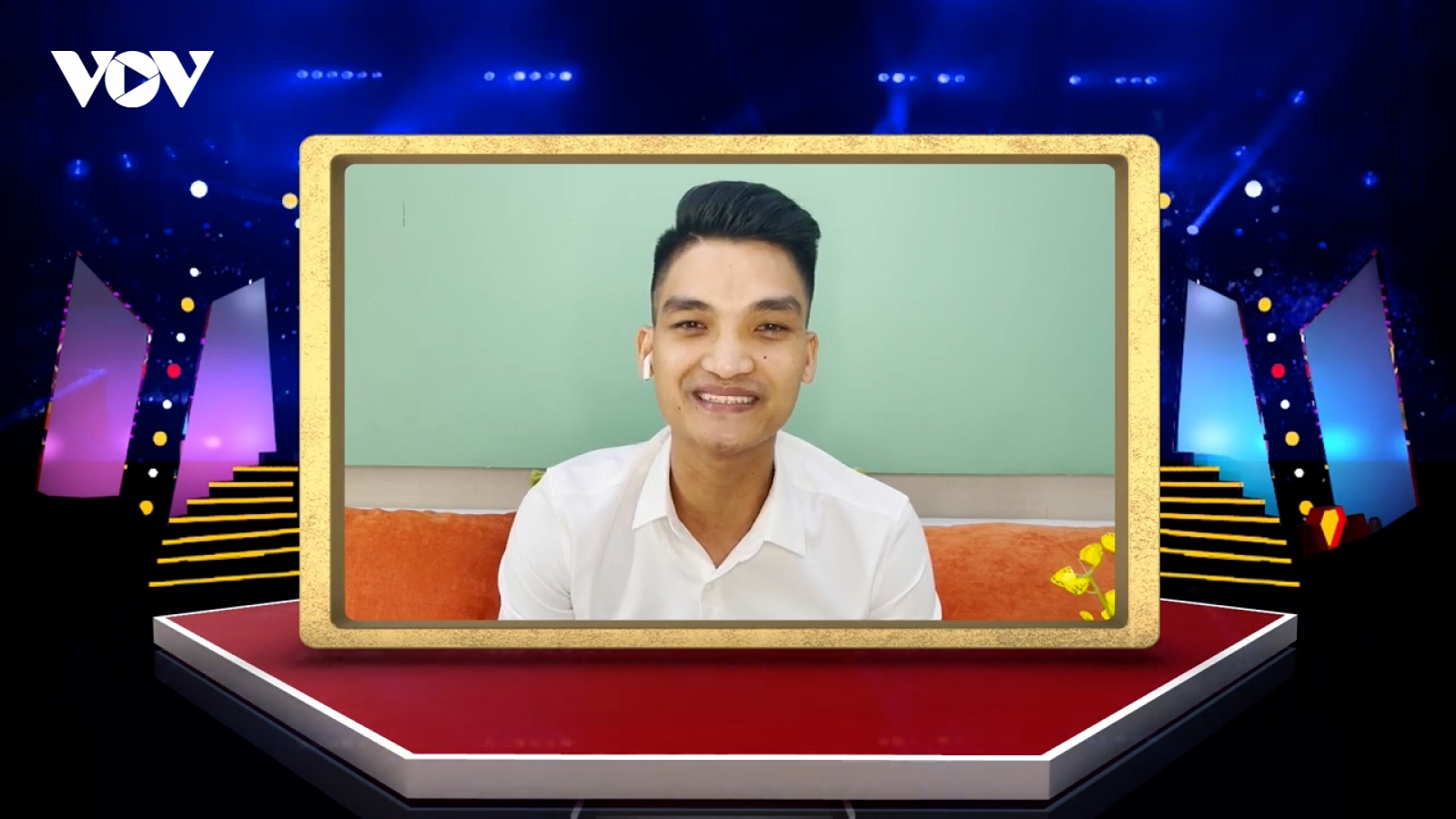 Mạc Văn Khoa từng bị mẹ phản đối vì quen bà xã hơn 3 tuổi