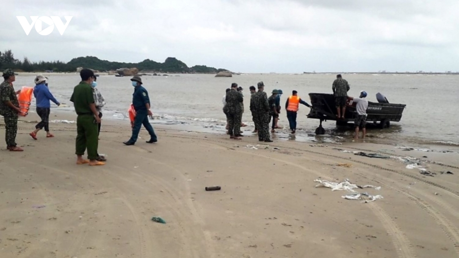 Tìm thấy thi thể 3 ngư dân Quảng Ngãi tại bờ biển Quảng Nam