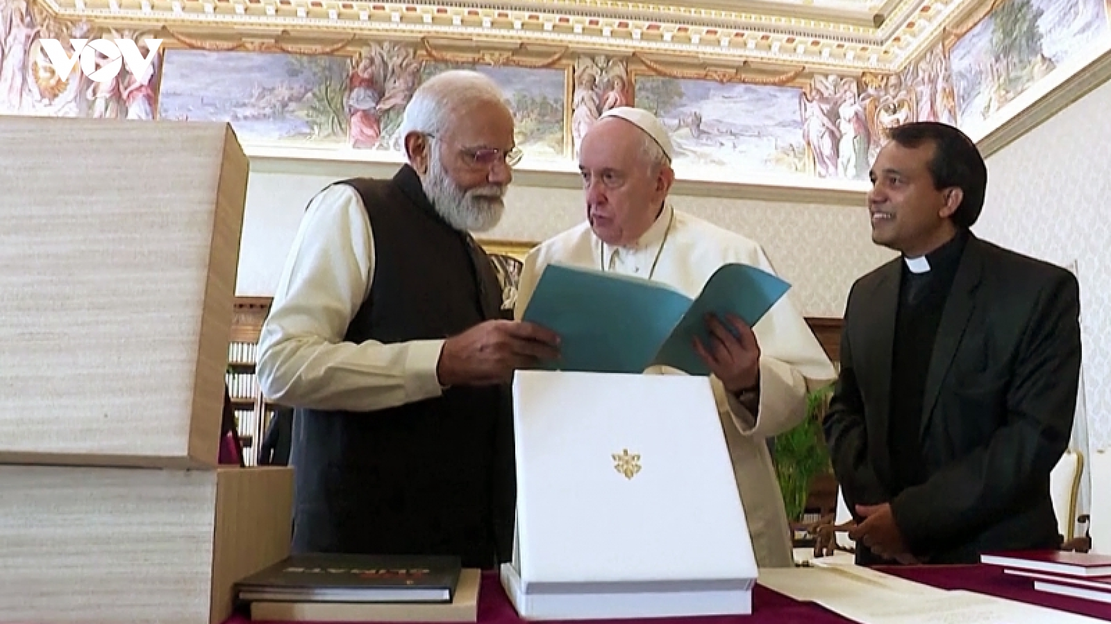 Thủ tướng Ấn Độ Modi gặp Giáo hoàng Francis