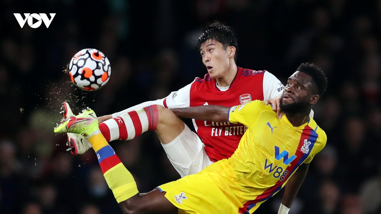 Hòa kịch tính Crystal Palace, Arsenal duy trì mạch bất bại