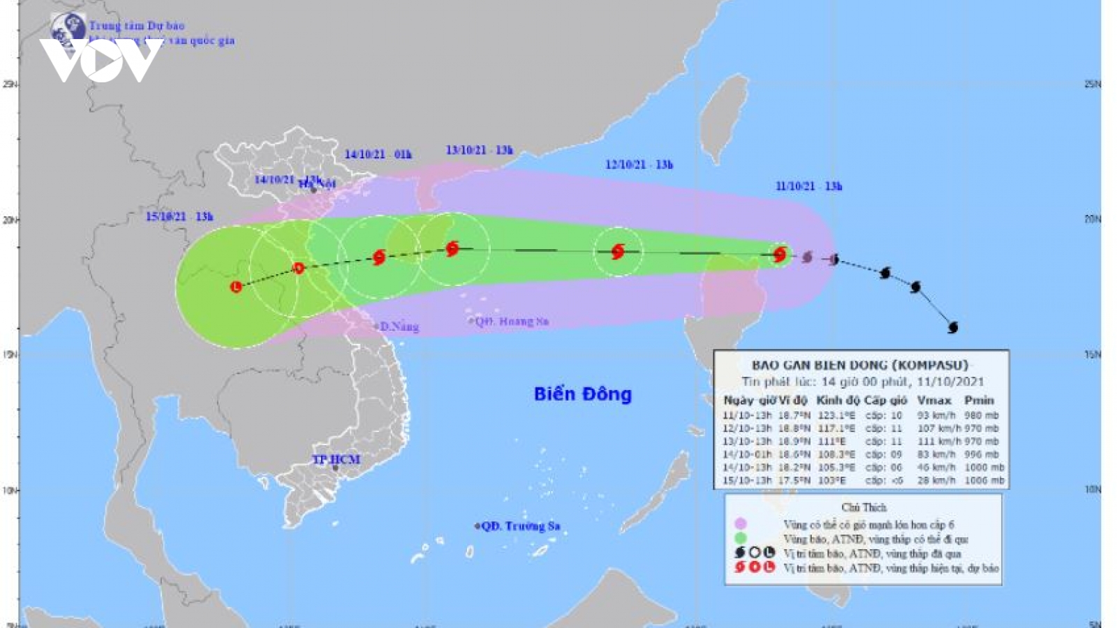 Bão Kompasu đi vào biển Đông và tiếp tục mạnh thêm