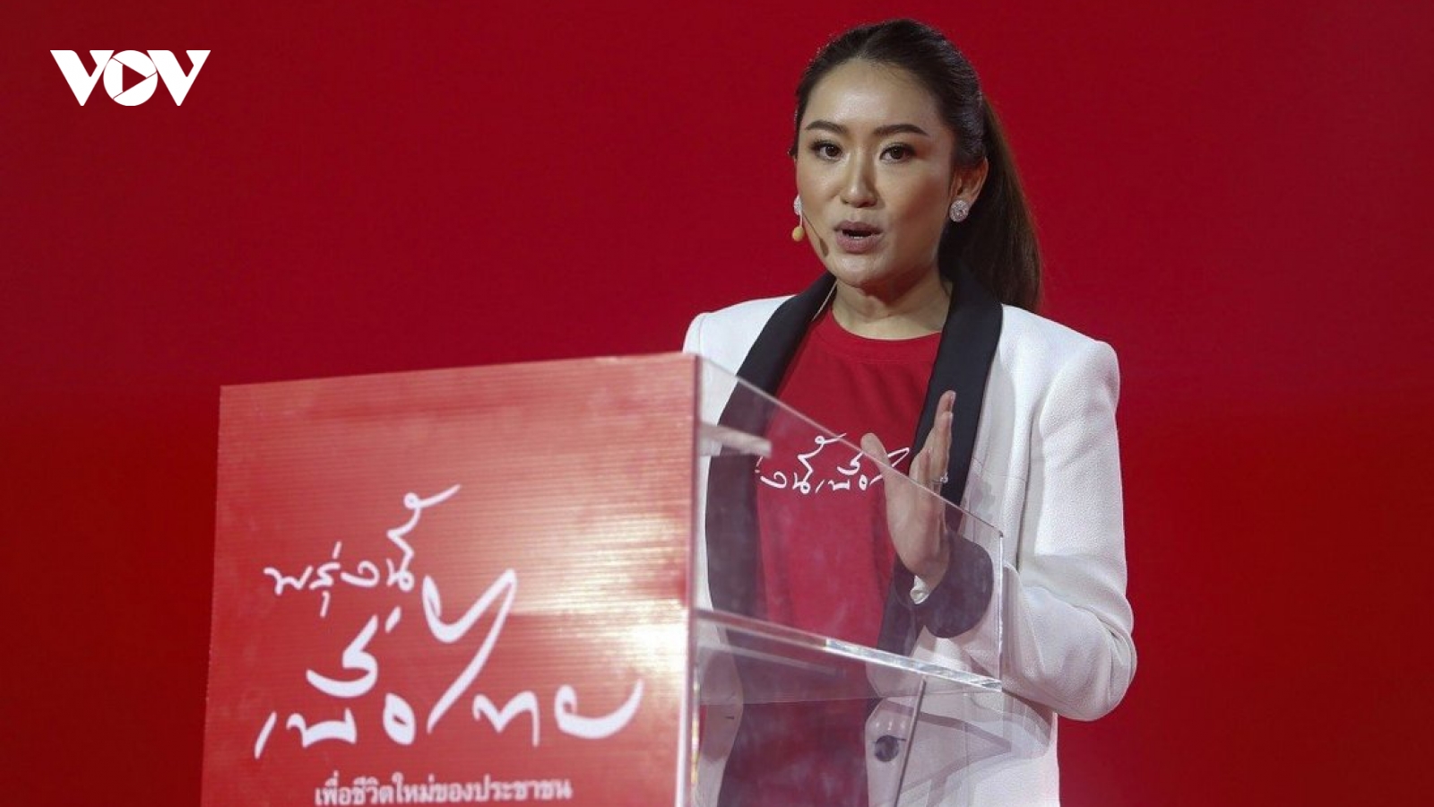 Con gái cựu Thủ tướng Thái Lan Thaksin được bầu làm lãnh đạo đảng đối lập