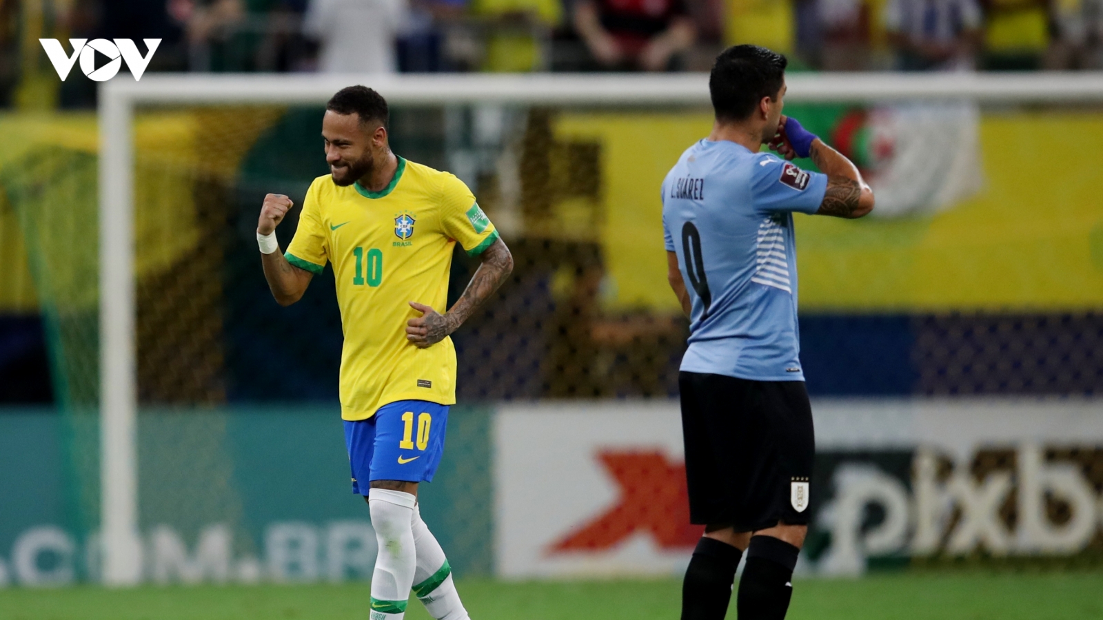 Neymar che mờ Suarez - Cavani, Brazil đại thắng Uruguay
