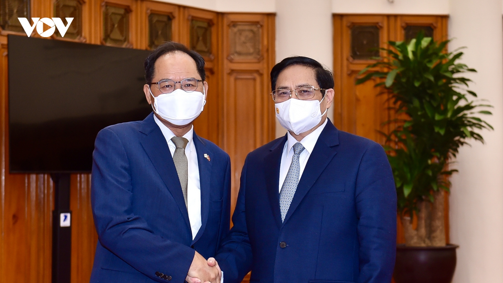 Thủ tướng đề nghị Hàn Quốc sớm bình thường hóa các hoạt động kinh tế với Việt Nam