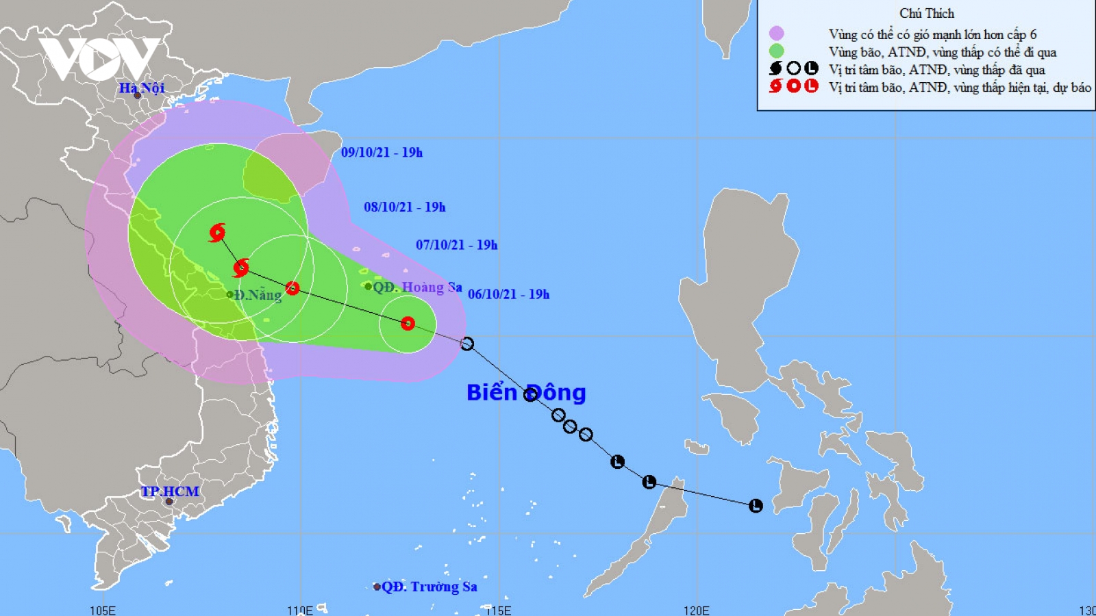Áp thấp nhiệt đới cách quần đảo Hoàng Sa khoảng 180km về phía Nam