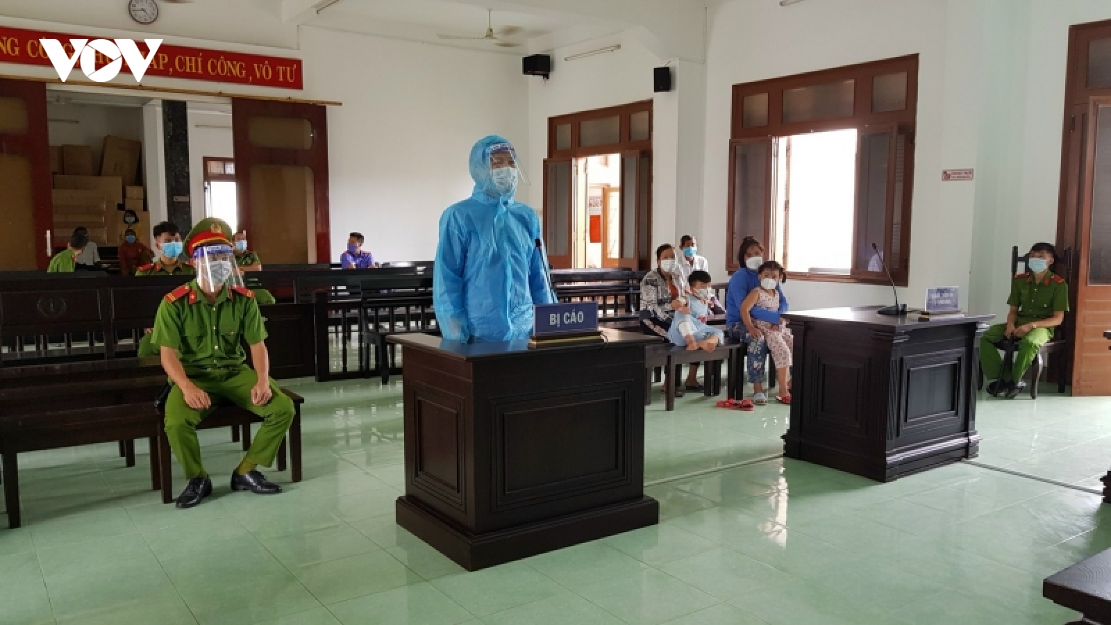 Lĩnh 25 năm tù vì khoá trái cửa, tưới xăng đốt nhà có 4 người bên trong