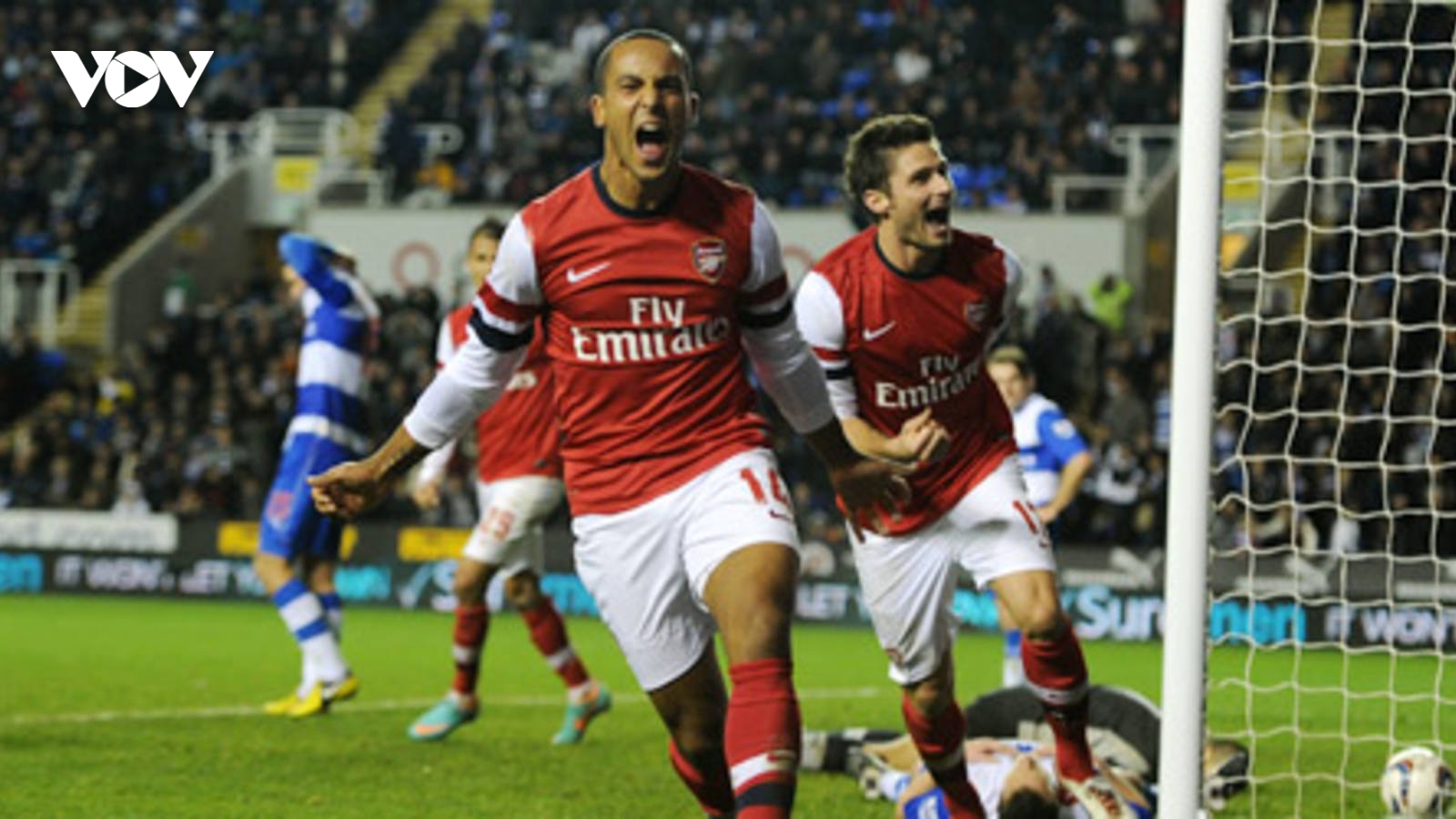Ngày này năm xưa: Arsenal tạo nên trận đấu "điên rồ"