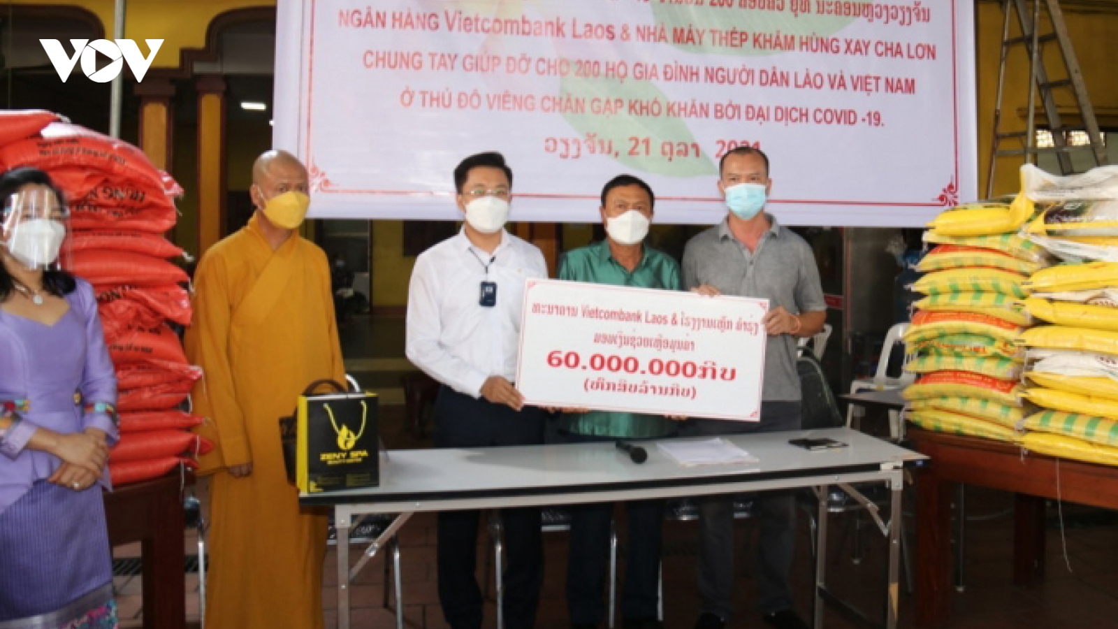 Hỗ trợ người dân Lào - Việt gặp khó khăn trong đại dịch Covid-19