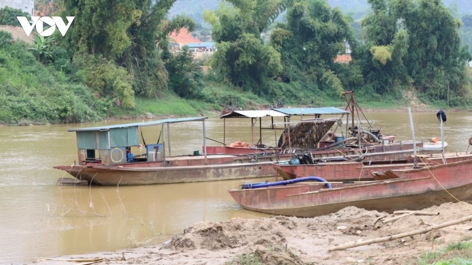 Sơn La siết chặt quản lý khai thác cát trên dòng Sông Mã