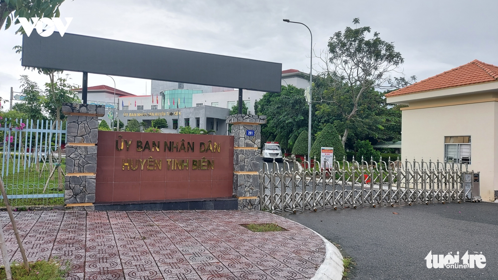 Kỷ luật cảnh cáo phó chủ tịch UBND huyện vi phạm quy định phòng, chống dịch