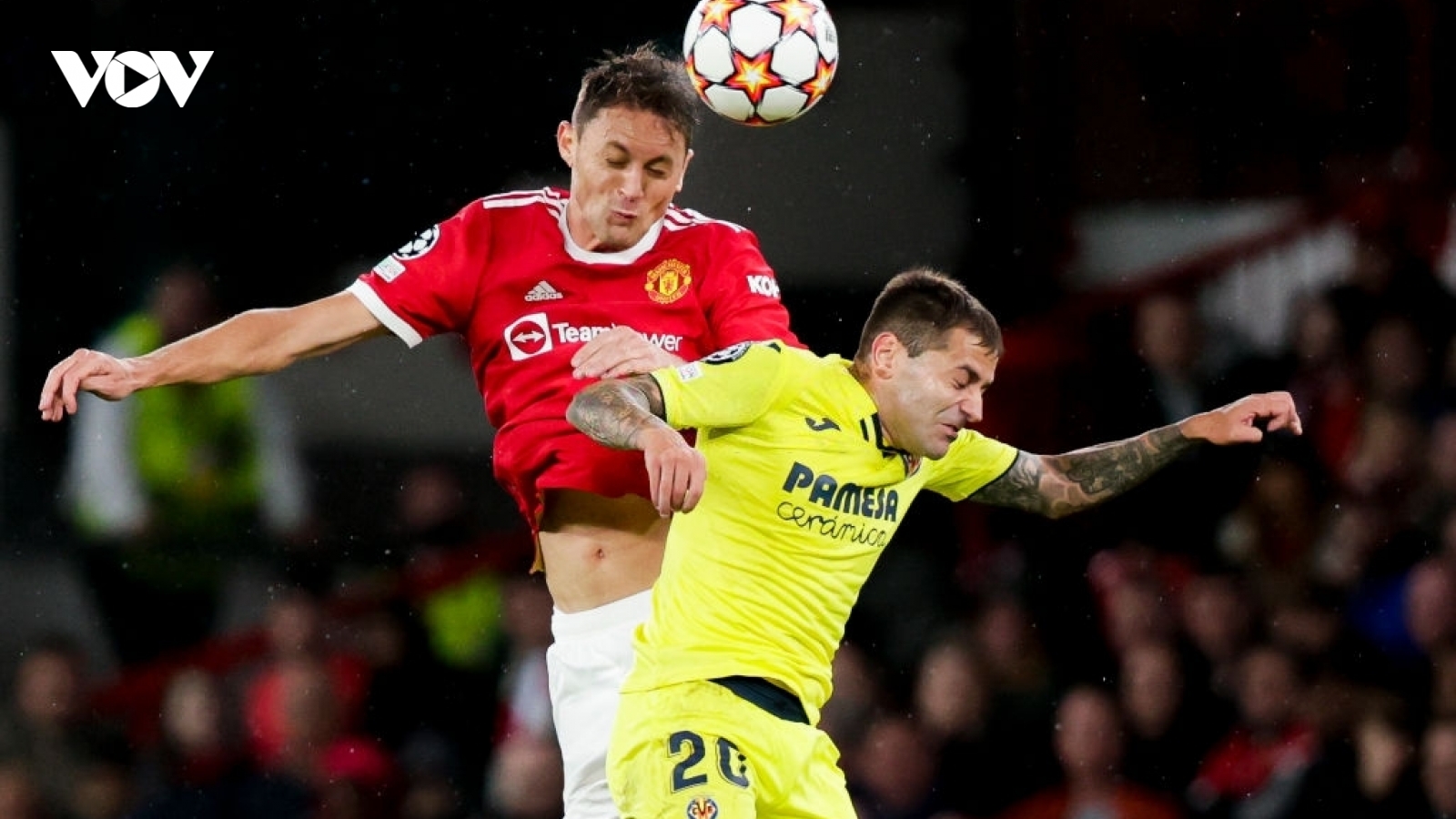 MU và PSG bị Liên đoàn Bóng đá châu Âu phạt