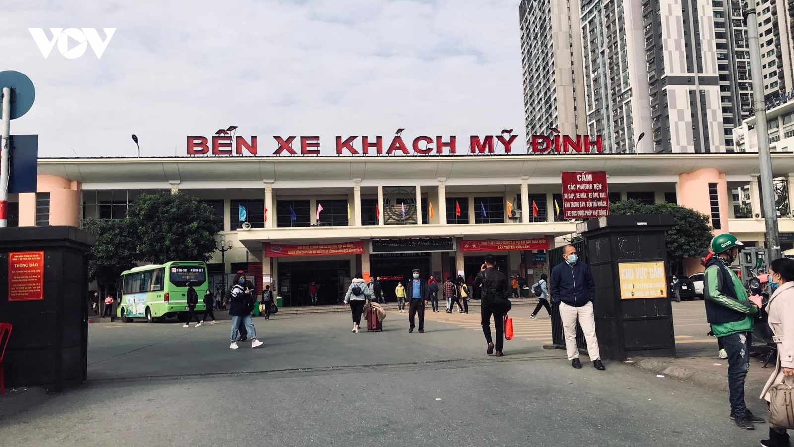 Hà Nội cho phép xe khách, bến xe được hoạt động 100% trở lại
