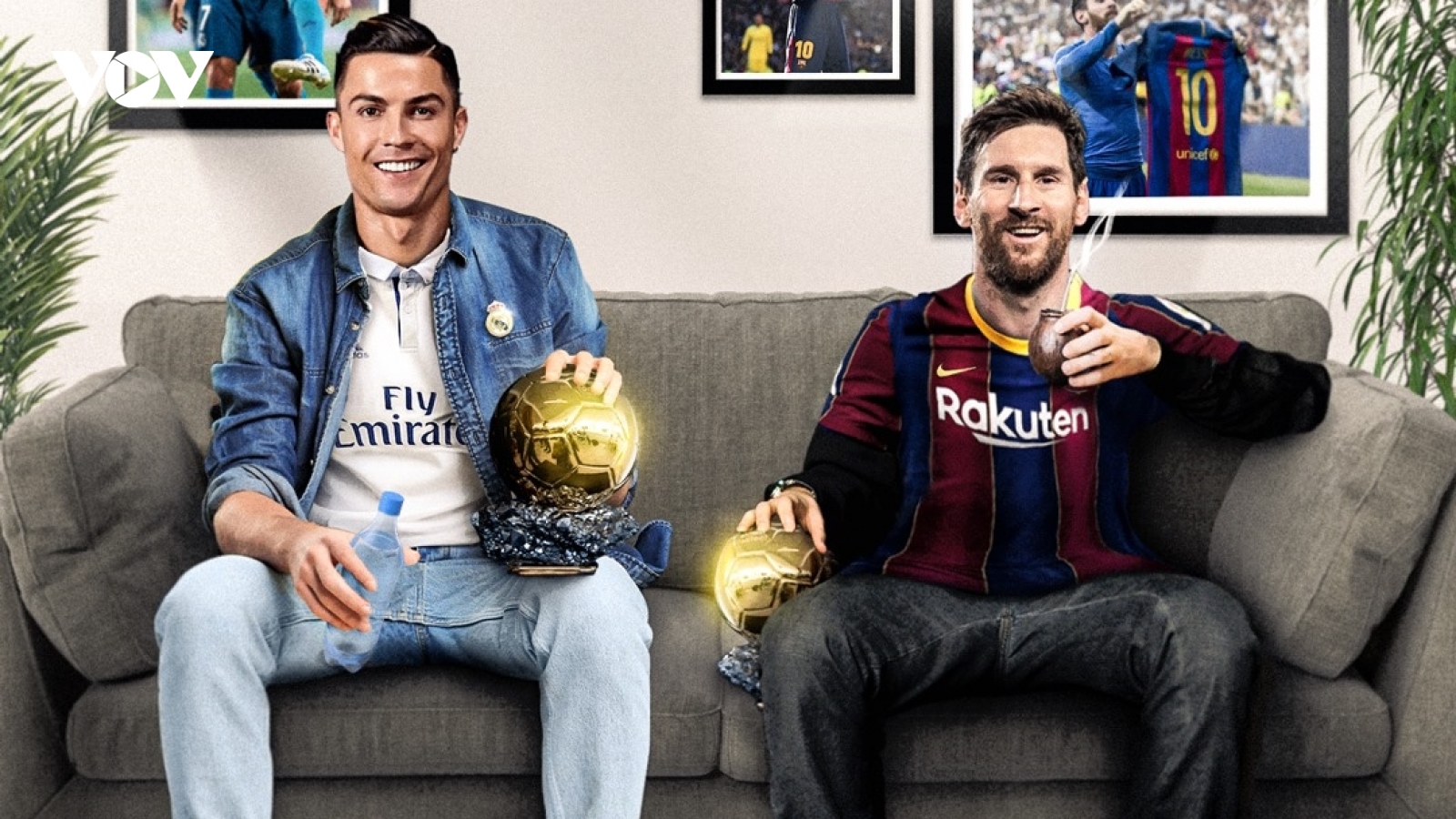 Biếm hoạ 24h: Messi rủ Ronaldo xem El Clasico qua màn ảnh nhỏ