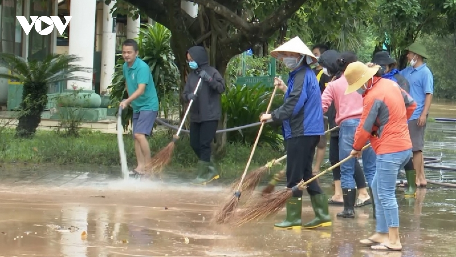 Quảng Bình khắc phục hậu quả mưa lũ, chuẩn bị ứng phó với đợt mưa lớn sắp tới